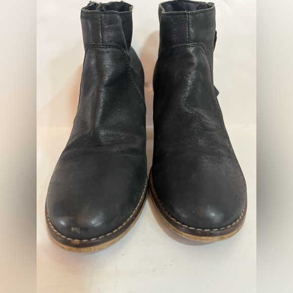 Urban Outfitters Faye Leather Distressed Boot Black Zipper SZ 7 - Picture 8 of 13